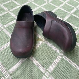 Maroon croc clogs